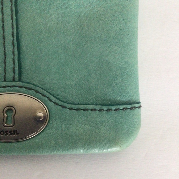 FOSSIL BLUE GREEN LEATHER ZIPPERED CARD CASE - Picture 11 of 13